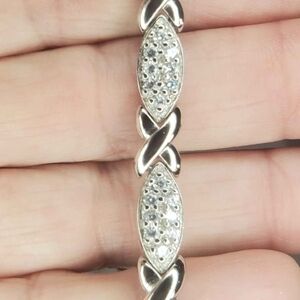 X & O Elegant Silver Bracelet.